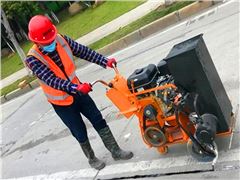 選對道路灌縫膠，用對灌縫工藝，讓道路裂縫修補(bǔ)不再徒勞