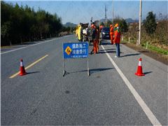 選對道路灌縫膠，用對灌縫工藝，讓道路裂縫修補(bǔ)不再徒勞