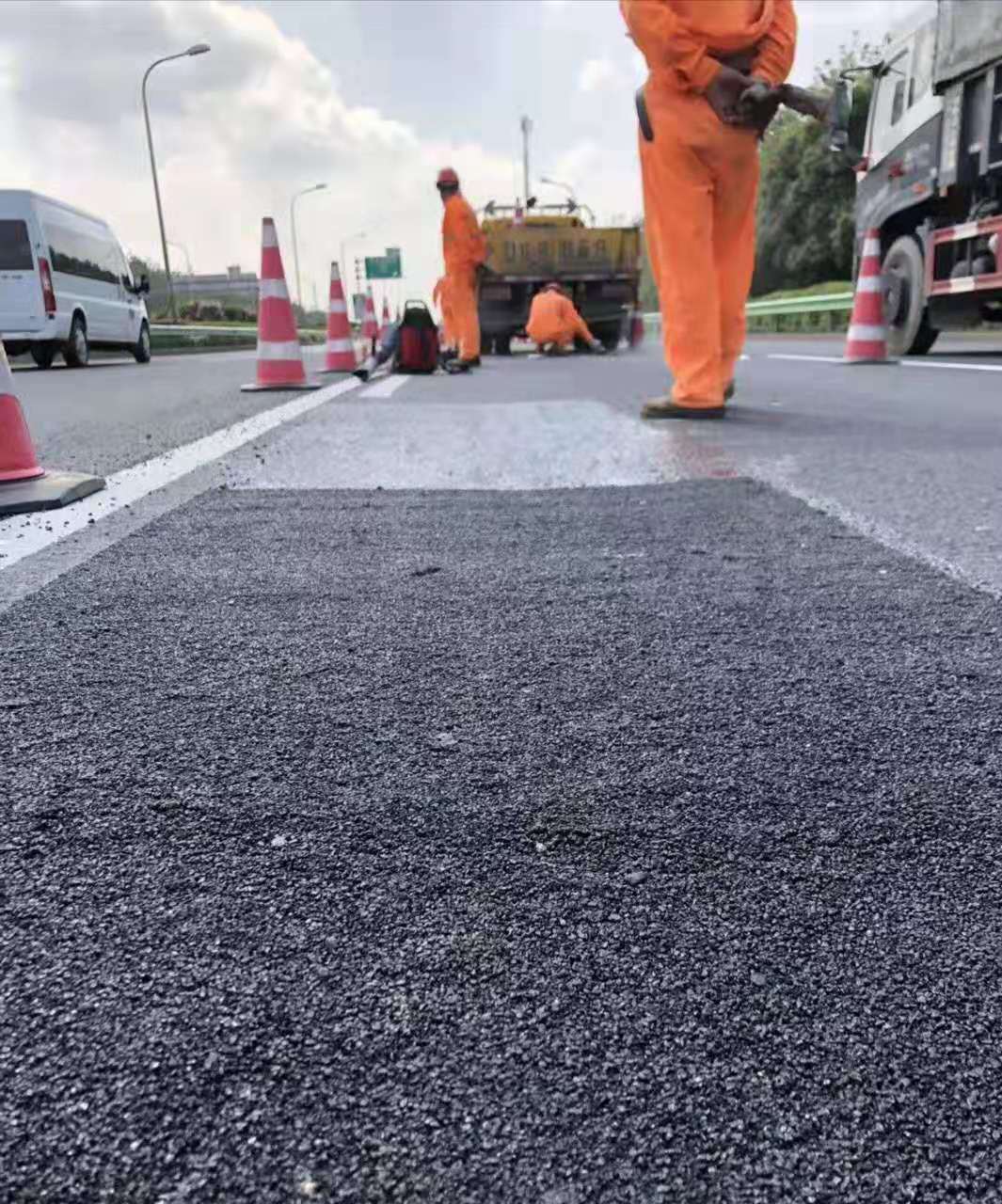 道路冷補(bǔ)料產(chǎn)生凹陷，是什么原因?qū)е碌模? title=