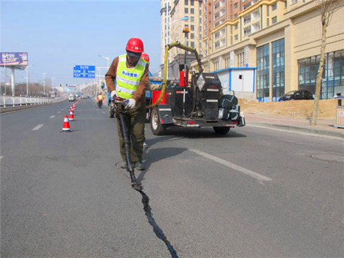 道路灌縫膠材料及施工工藝、注意事項(xiàng)、配方介紹